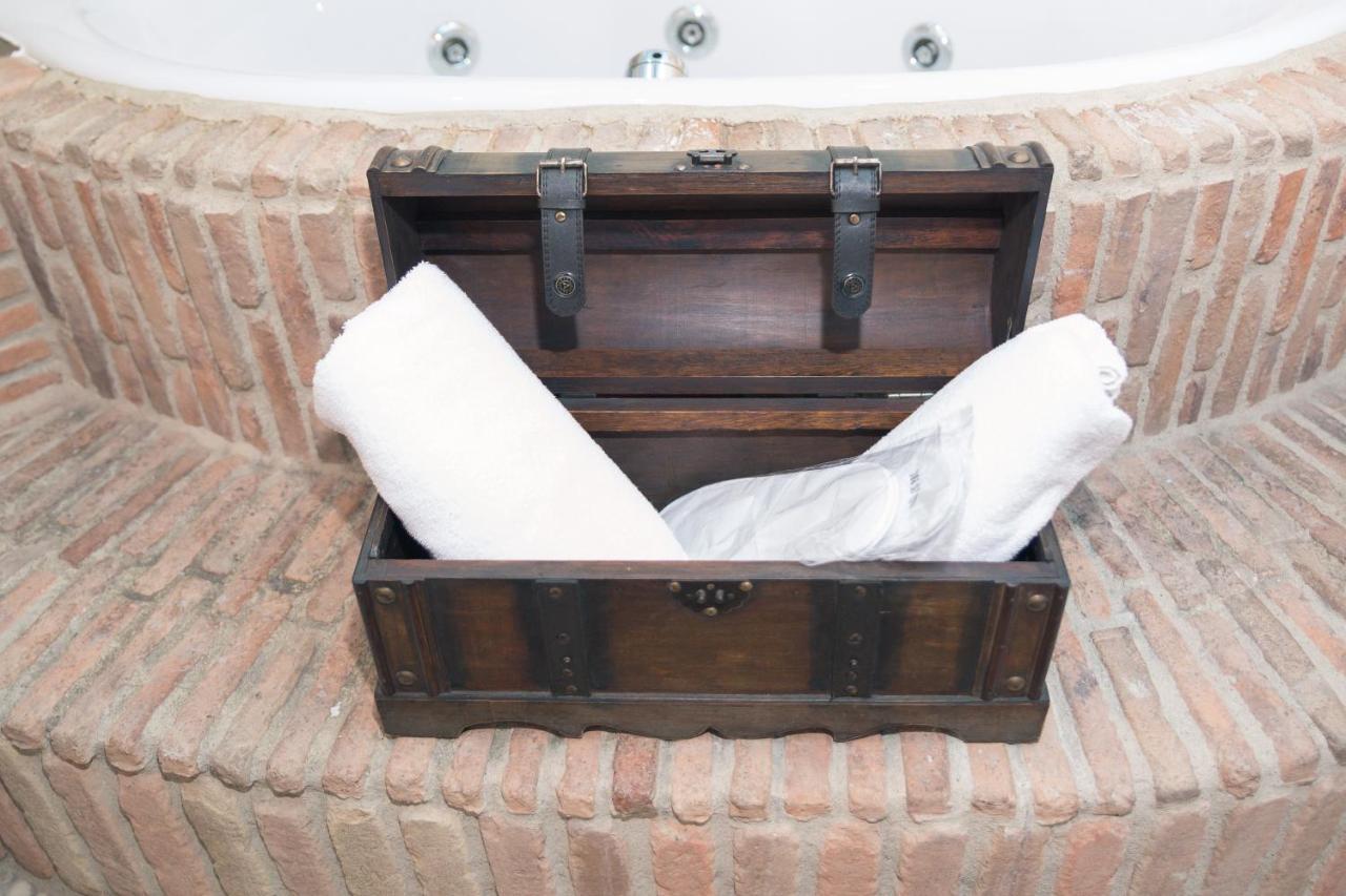 Hotel Il Castello Di Perano Zewnętrze zdjęcie
