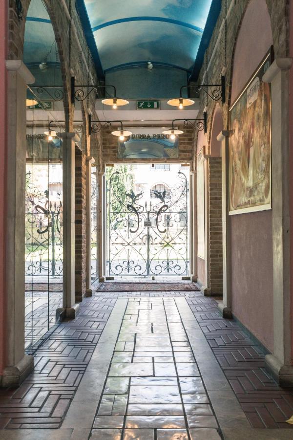 Hotel Il Castello Di Perano Zewnętrze zdjęcie