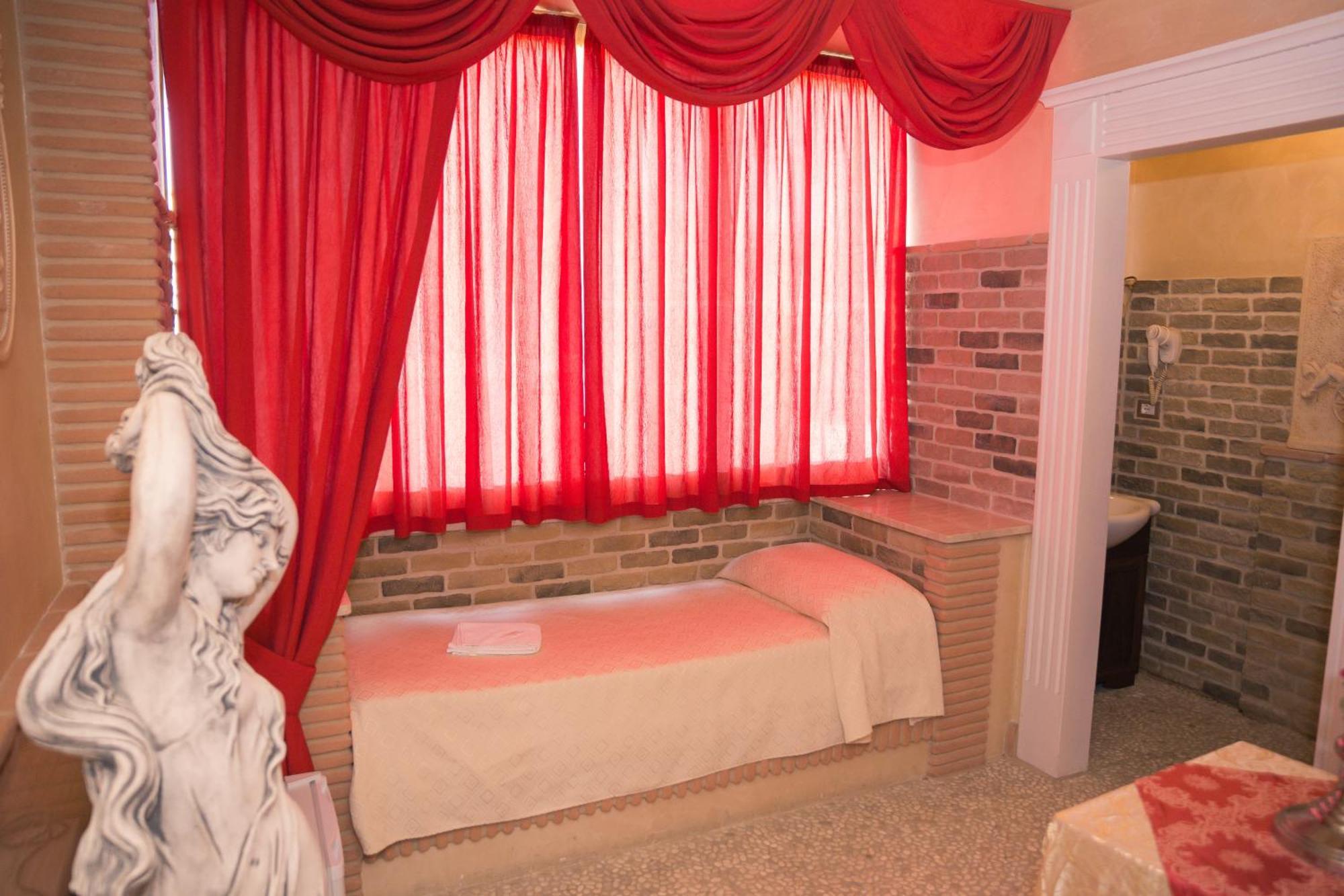Hotel Il Castello Di Perano Zewnętrze zdjęcie
